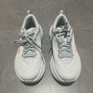 HOKA Women's Bondi 8 Running Shoes
Color: Light Grey